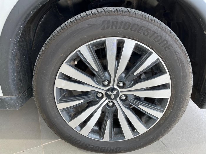 2020 Mitsubishi Outlander LS