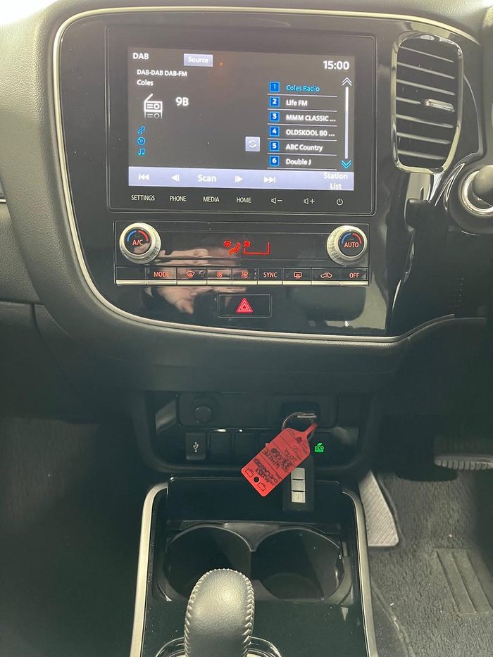 2020 Mitsubishi Outlander LS