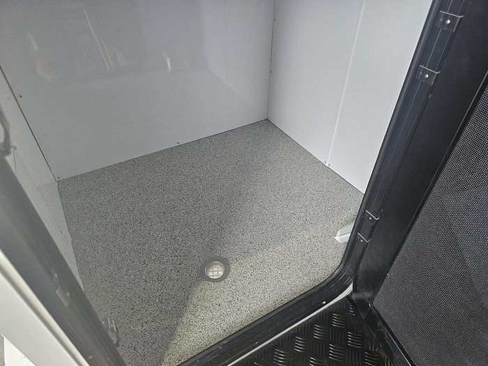 2025 McNeill 4 Dog Deluxe