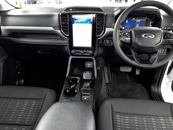 2025 Ford Everest Ambiente