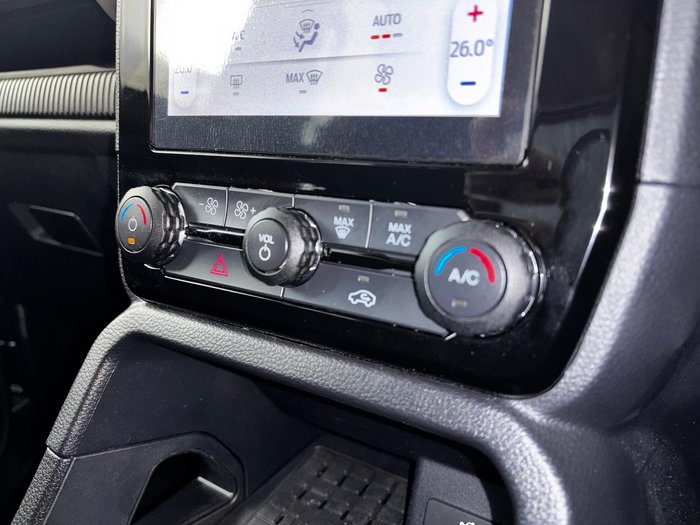 2025 Ford Everest Ambiente