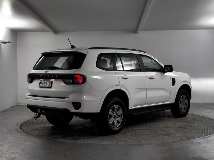 2025 Ford Everest Ambiente