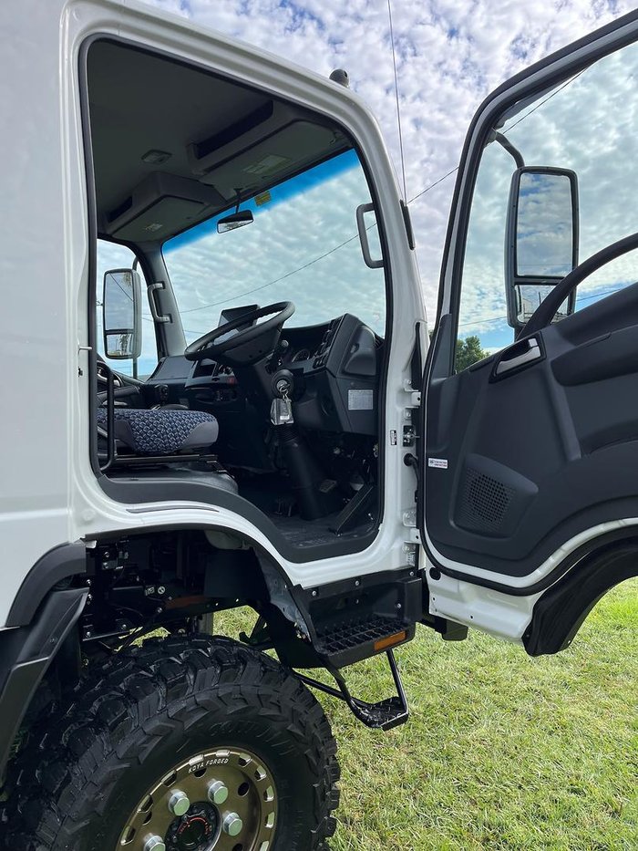 2025 Isuzu N Series NPS 75/45-155 White