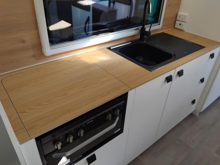 2025 New Age Caravans Manta Ray 19Ft Couple Van Aussie Made Composite Full Ensuite