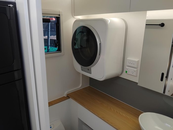 2025 New Age Caravans Manta Ray 19Ft Couple Van Aussie Made Composite Full Ensuite