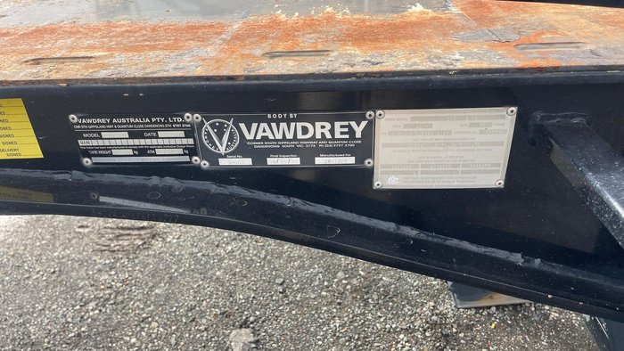 2014 Vawdrey 40' A & B Skel Black