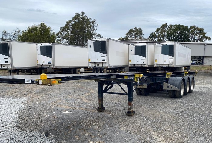 2014 Vawdrey 40' B Skel Black