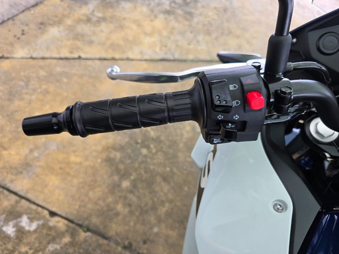 2025 Kawasaki VERSYS-X 300