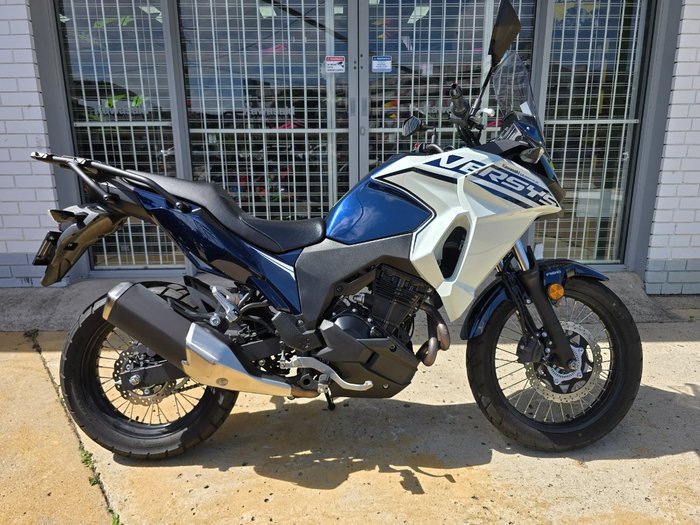 2025 Kawasaki VERSYS-X 300 BURGUNDY