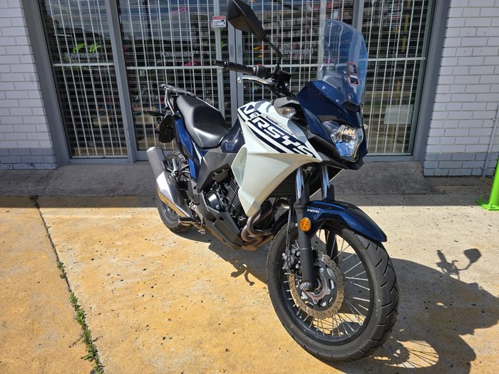 2025 Kawasaki VERSYS-X 300 BURGUNDY