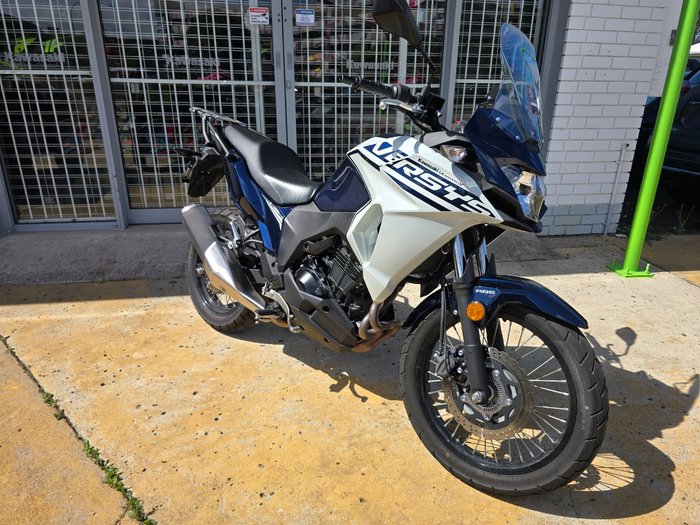 2025 Kawasaki VERSYS-X 300 BURGUNDY