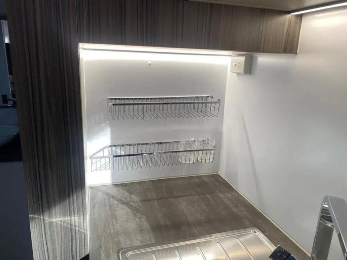 2025 Millard 2025 Millard Mflow X-Rider 21'6 Side Club