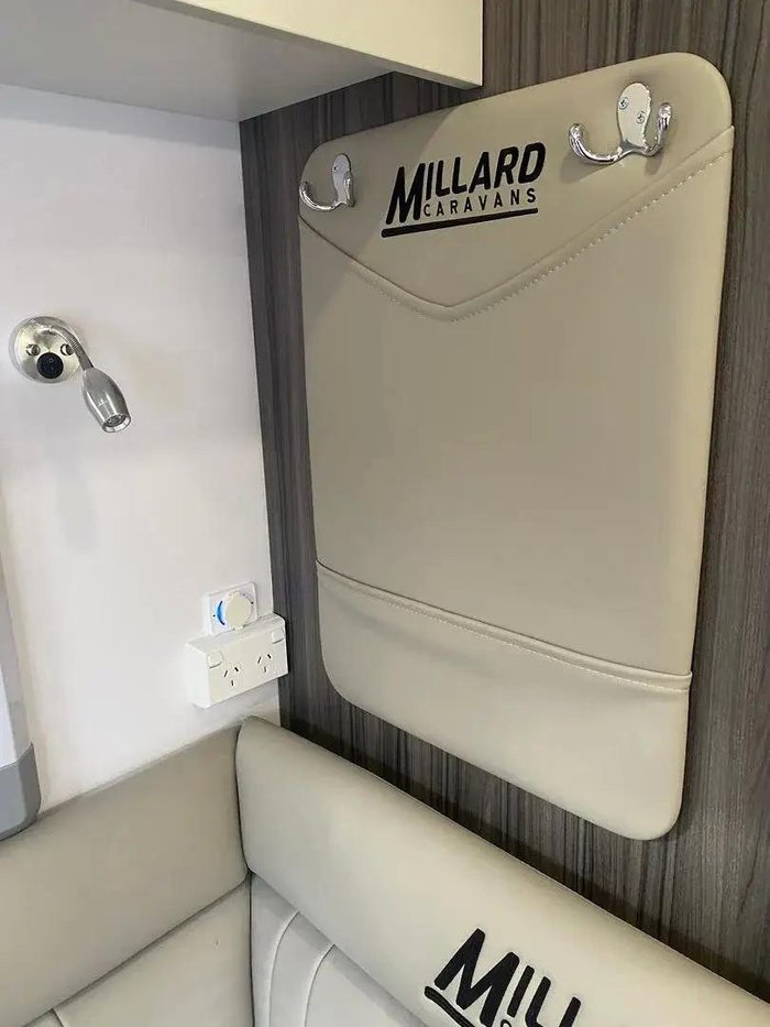 2025 Millard 2025 Millard Mflow X-Rider 21'6 Side Club