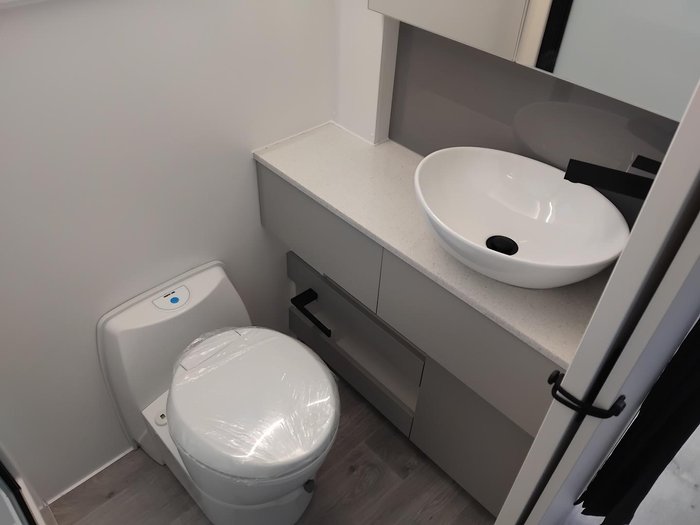 2025 New Age Caravans Road Owl Escape 19Ft Bunk Ensuite Ro19be Full Composite