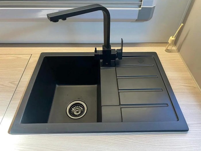 2025 Millard 2025 Millard Mflow X-Rider 17'6 Centre Door