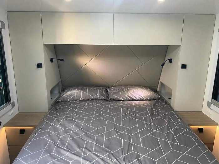 2025 Millard 2025 Millard Mflow X-Rider 17'6 Centre Door