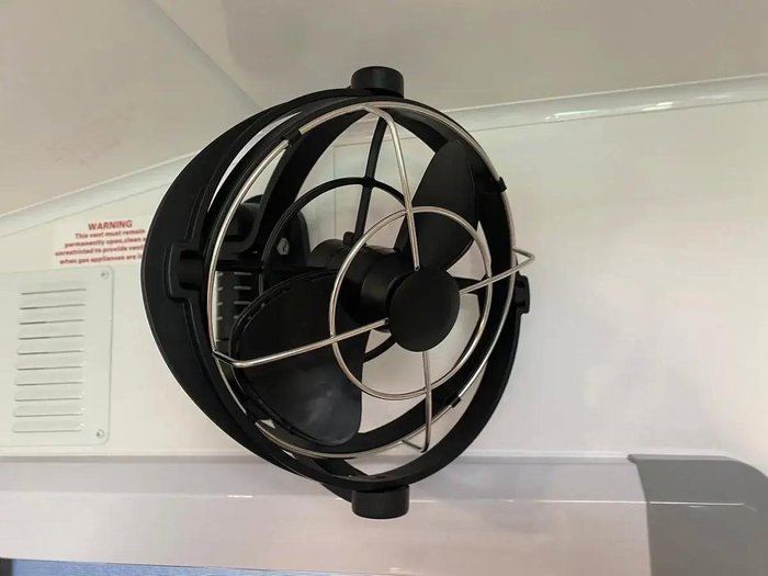 2025 Millard 2025 Millard Mflow X-Rider 17'6 Centre Door