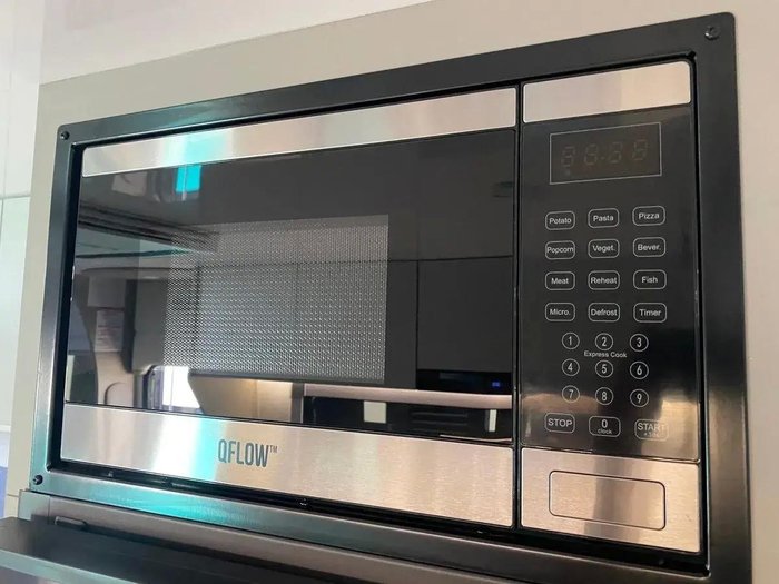 2025 Millard 2025 Millard Mflow X-Rider 17'6 Centre Door