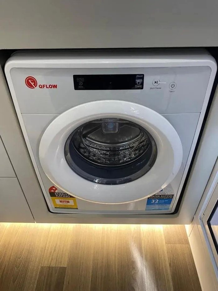 2025 Millard 2025 Millard Mflow X-Rider 17'6 Centre Door