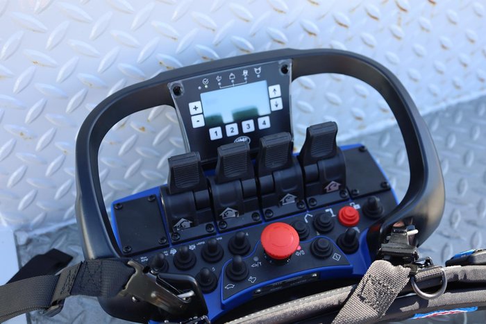 2024 Fuso Fighter 1427 Crane Truck White