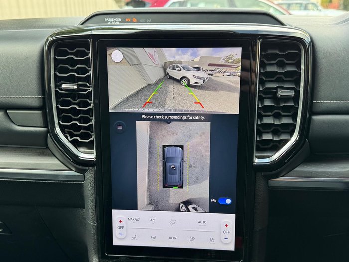 2023 Ford Everest Platinum