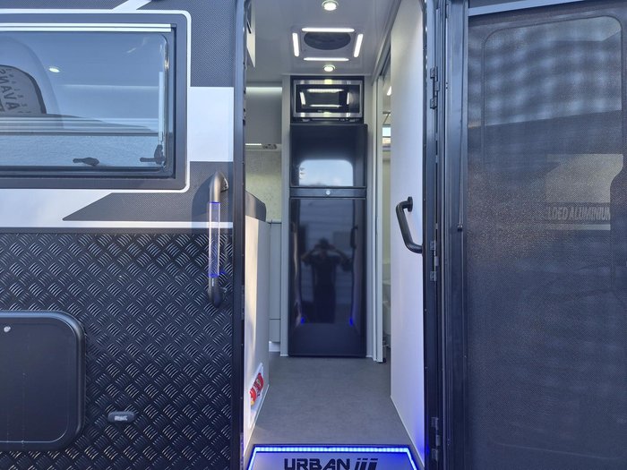 2025 Urban Caravans 18.9 X-Treme