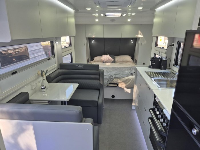 2025 Urban Caravans 18.9 X-Treme