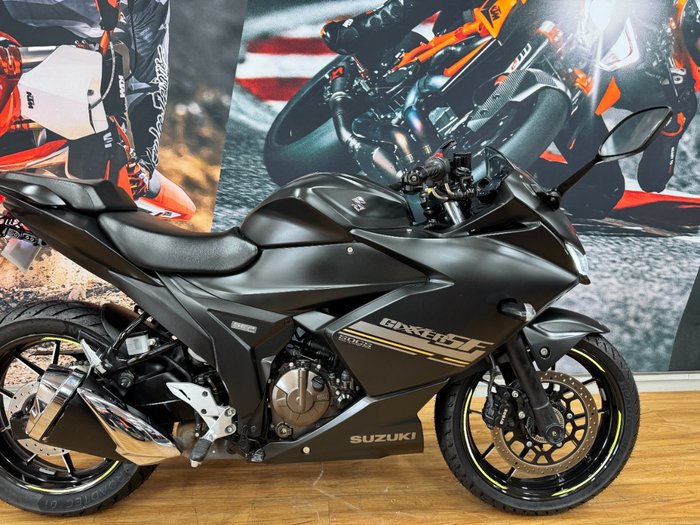2023 Suzuki GIXXER SF MATTE GRAY