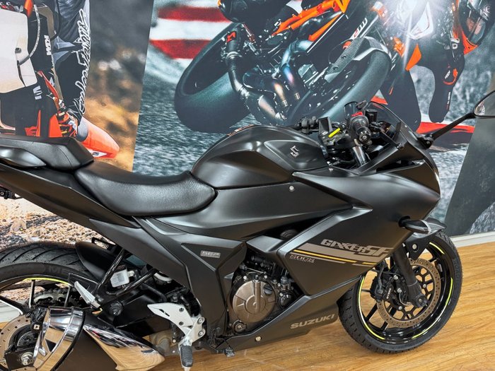 2023 Suzuki GIXXER SF MATTE GRAY