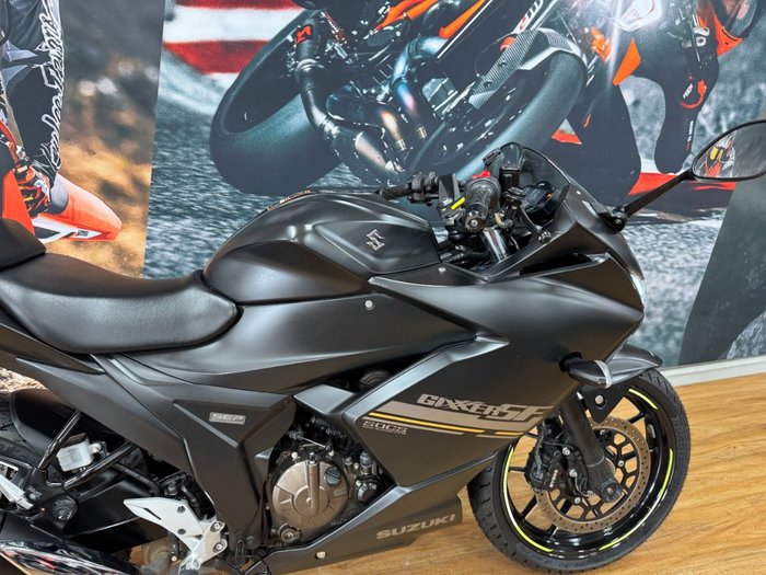2023 Suzuki GIXXER SF MATTE GRAY