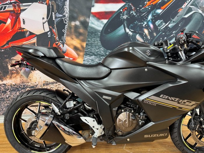 2023 Suzuki GIXXER SF MATTE GRAY