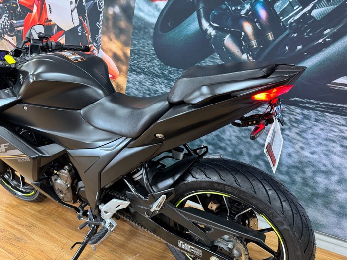 2023 Suzuki GIXXER SF MATTE GRAY