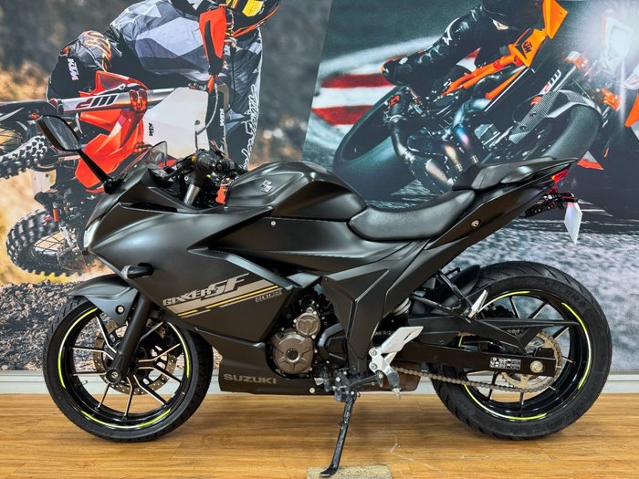 2023 Suzuki GIXXER SF MATTE GRAY