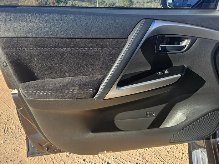 2022 Mitsubishi Pajero Sport GLS