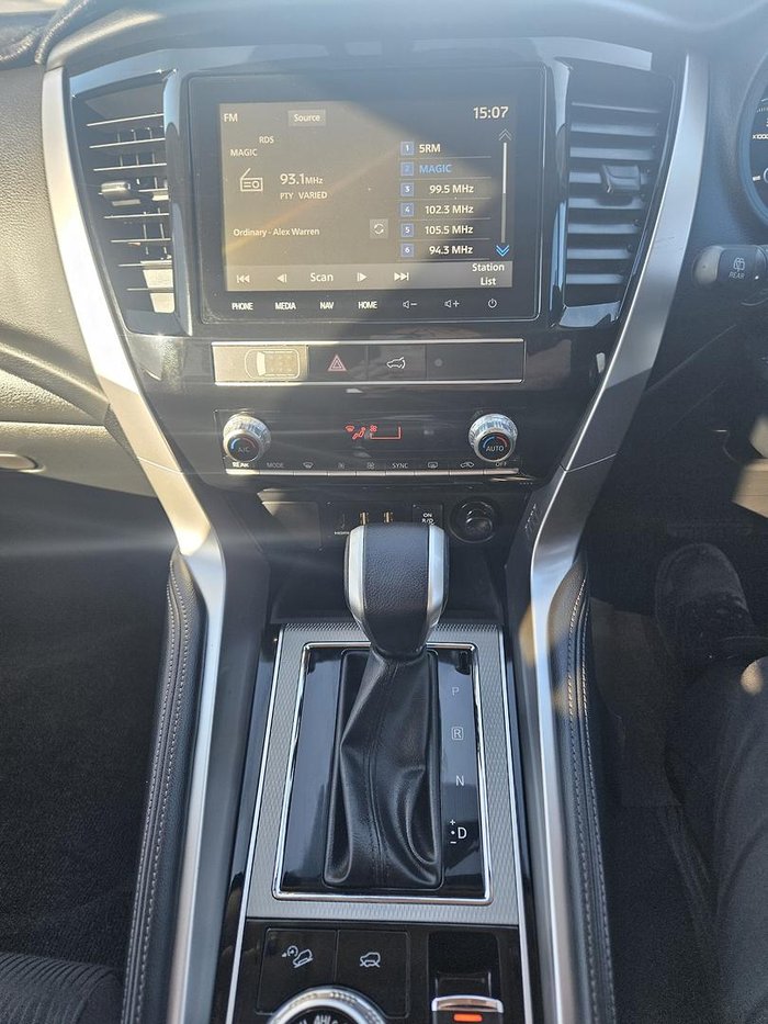 2022 Mitsubishi Pajero Sport GLS