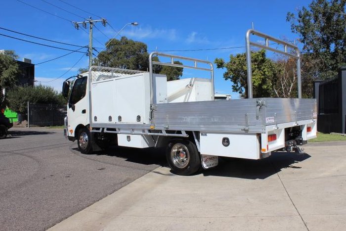 2016 Hino 300 616 616 WHITE