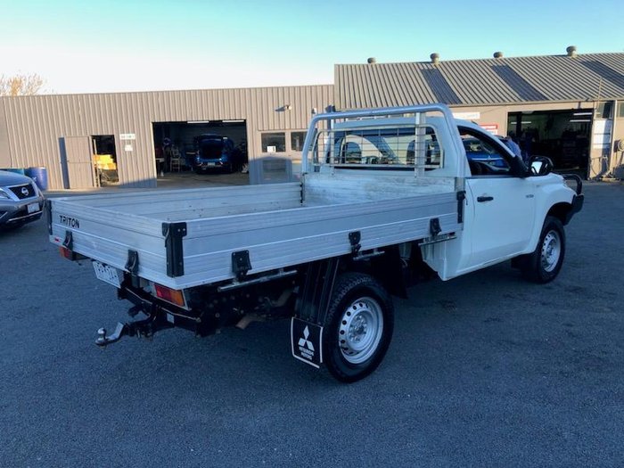 2020 Mitsubishi Triton GLX