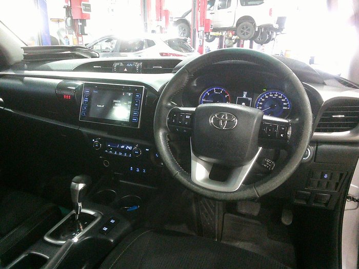 2016 Toyota Hilux SR5 GUN126R 4X4 Dual Range Silver Sky