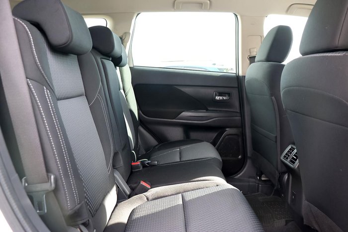2020 Mitsubishi Outlander ES ZL MY20 AWD White