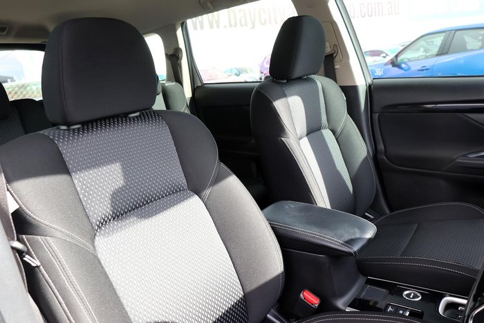 2020 Mitsubishi Outlander ES ZL MY20 AWD White