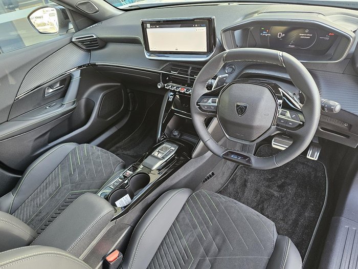 2025 Peugeot 2008 GT Hybrid