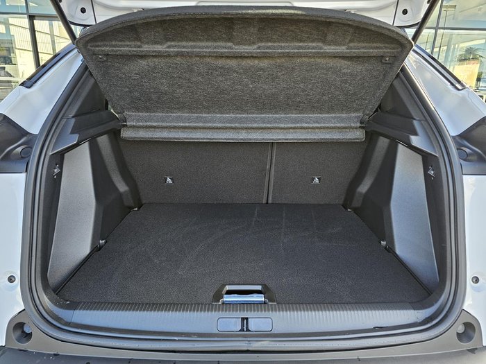 2025 Peugeot 2008 GT Hybrid