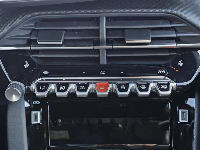 2025 Peugeot 2008 GT Hybrid