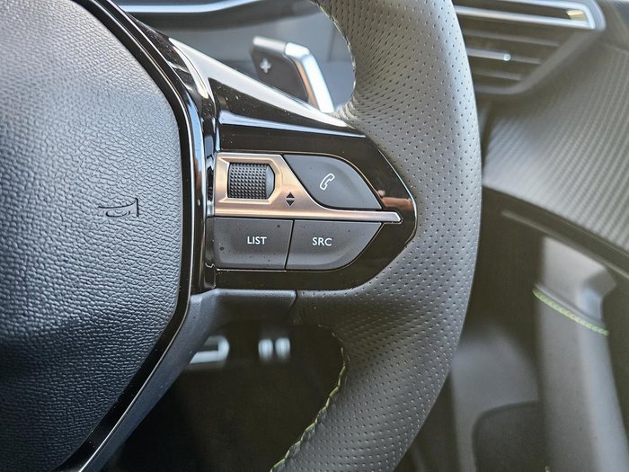 2025 Peugeot 2008 GT Hybrid