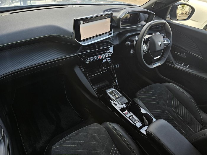 2025 Peugeot 2008 GT Hybrid P24 MY25