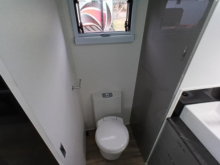 2024 Red Centre Newell + 21 Type C MSE (Was $114,990 now $89,990)