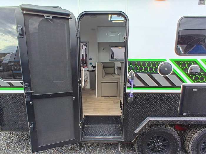 2024 Red Centre Newell + 21 Type C MSE (Was $114,990 now $89,990)