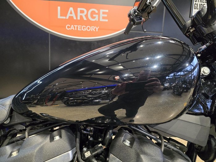 2017 Harley-Davidson Street Bob 107 (FXBB) Softail Black