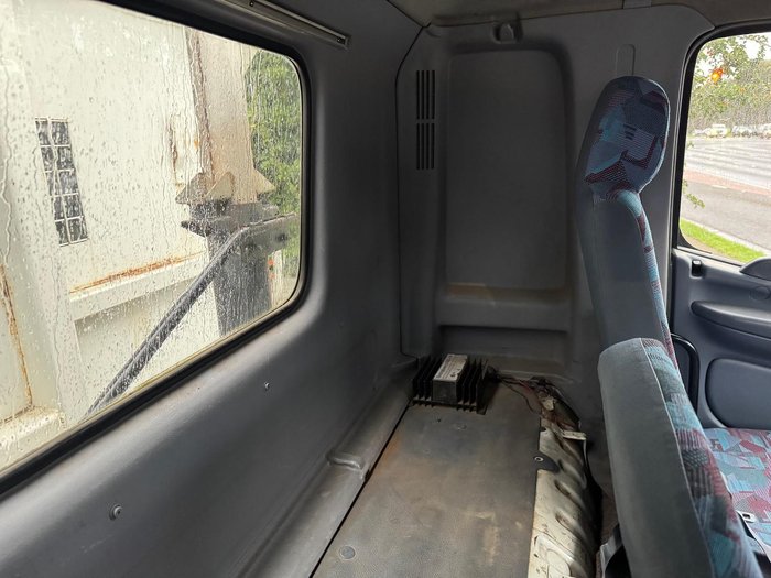 2006 Hino Gh WHITE