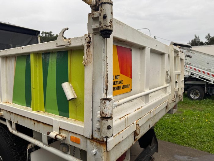 2006 Hino Gh WHITE